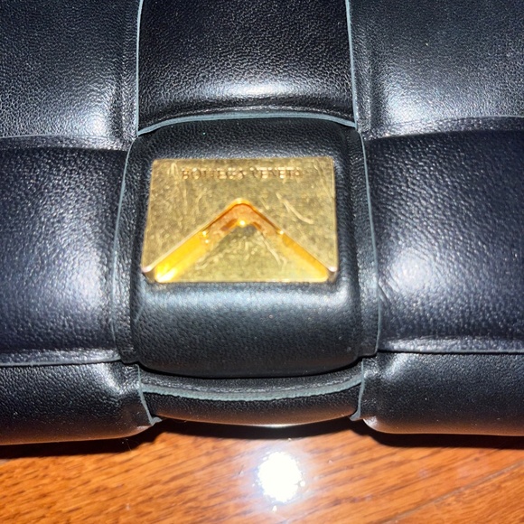 BOTTEGA VENETA BLACK CASSETTE CHAIN GOLD BAG QUILTED - Picture 6 of 6